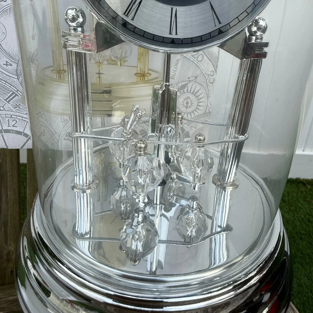Bulova B8818 Tristan Anniversary Clock 9